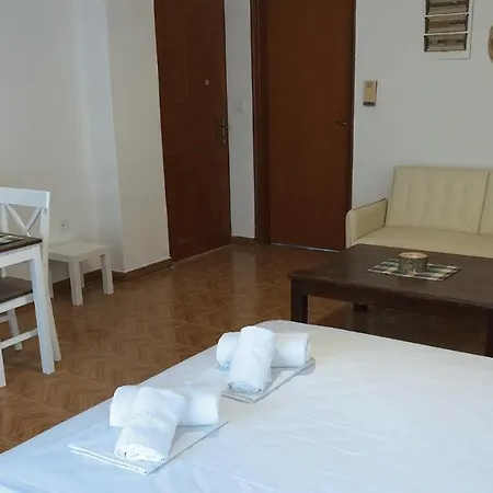 Artemis And Fillo Apartment Loutra Edipsou  Exterior photo