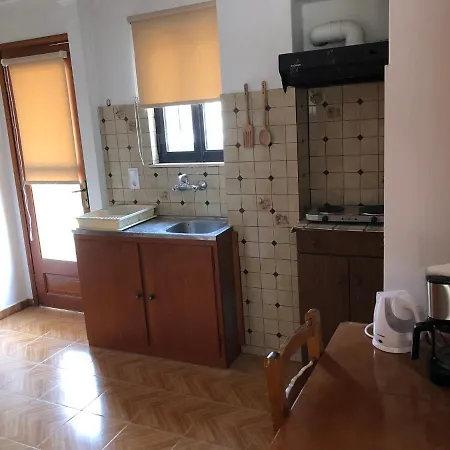 Artemis And Fillo Apartment Loutra Edipsou  Exterior photo