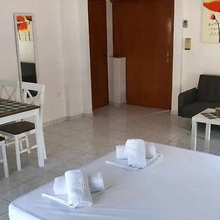 Artemis And Fillo Apartment Loutra Edipsou  Exterior photo